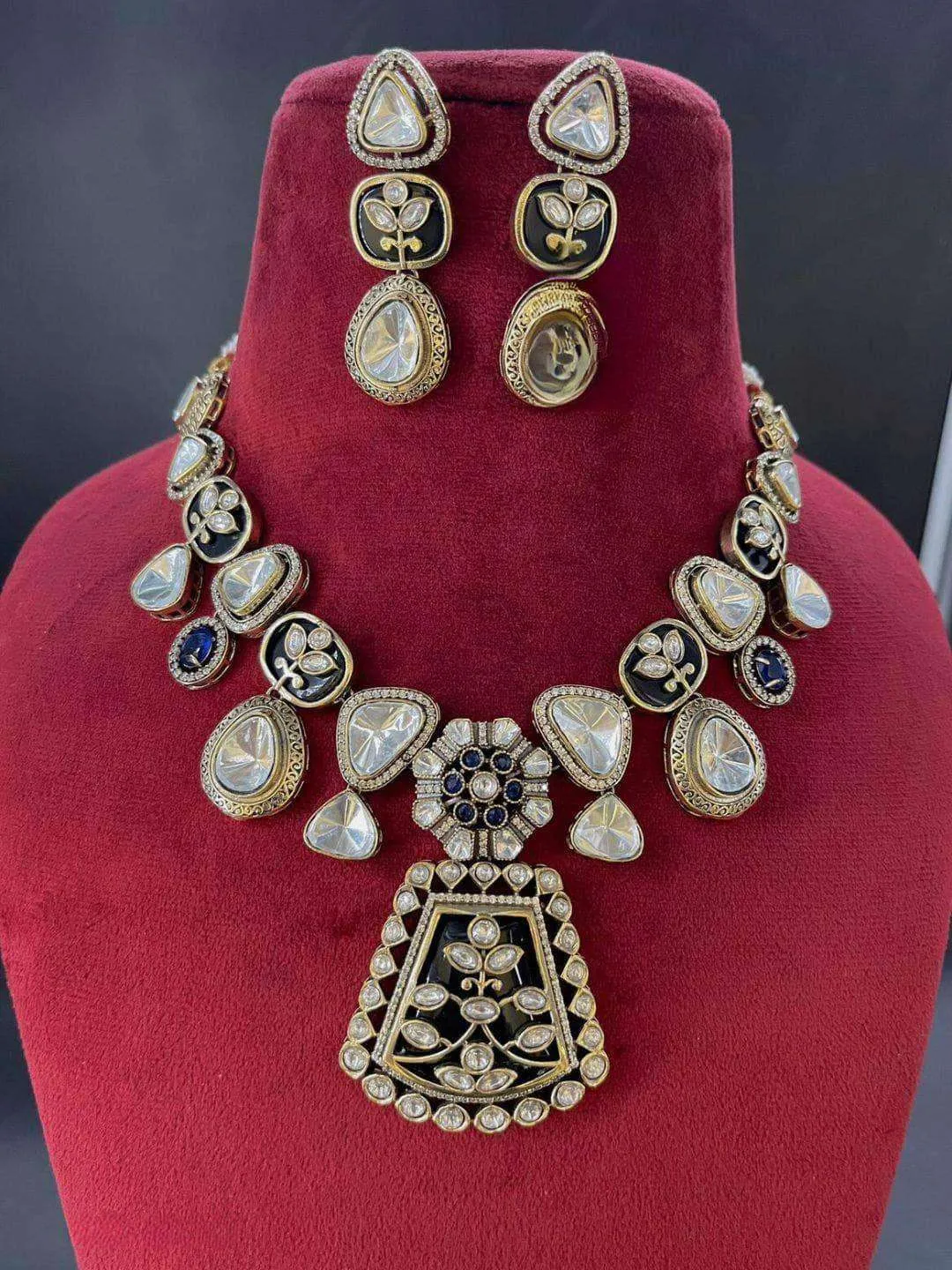 Black Rhodium Finish Kundan Polki Necklace Set