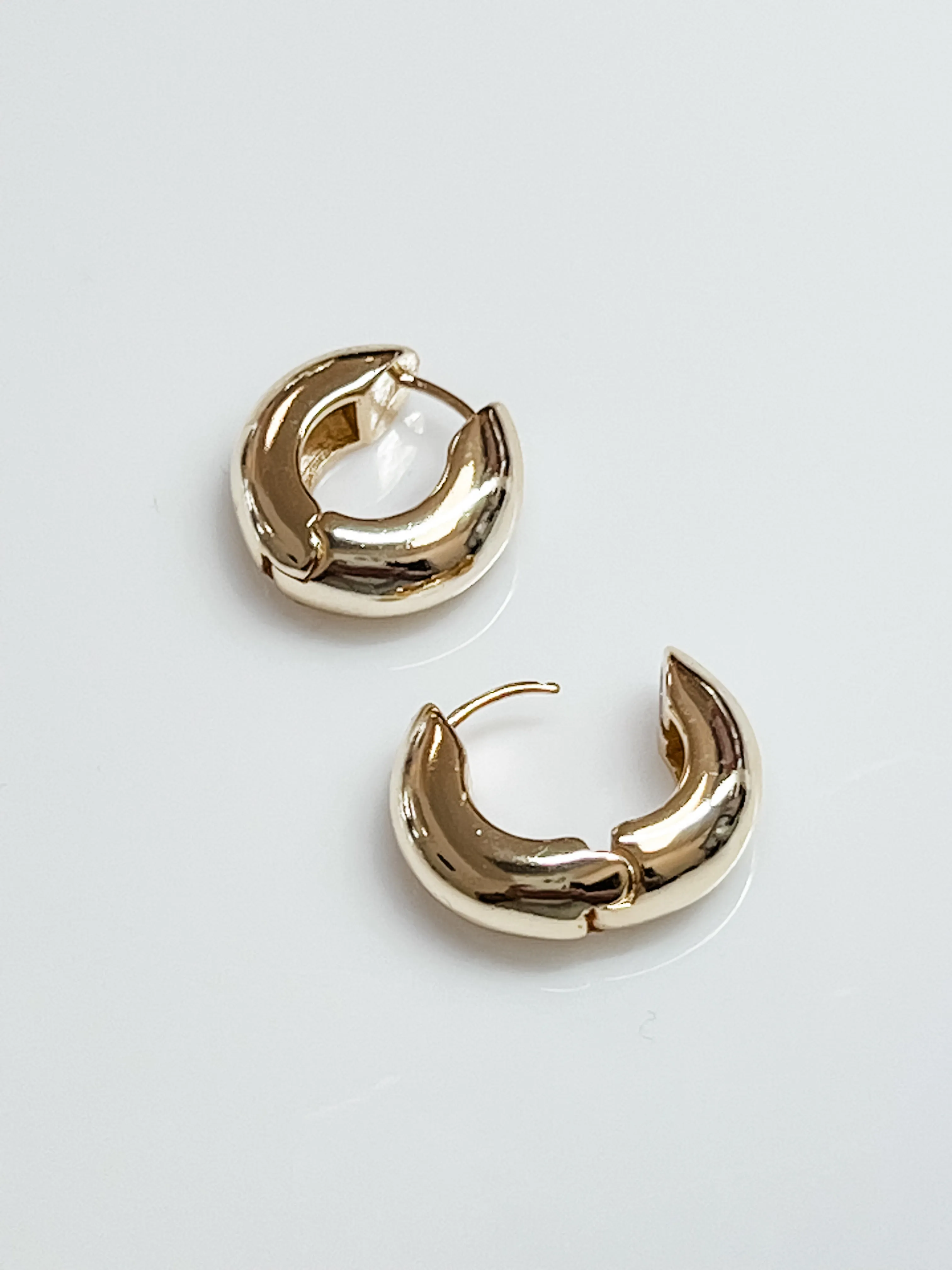 Camilla - Gold Chunky Huggie Hoops