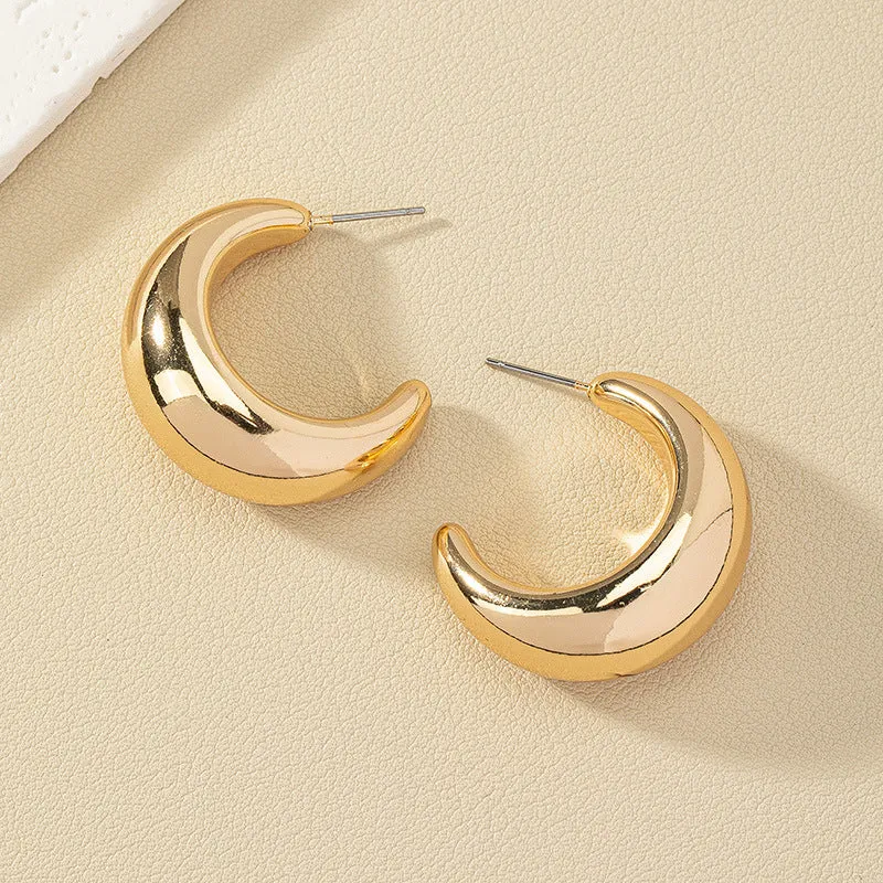 Chic Vienna Verve Metal C-Shaped Earrings - Elegant Wholesale Piece