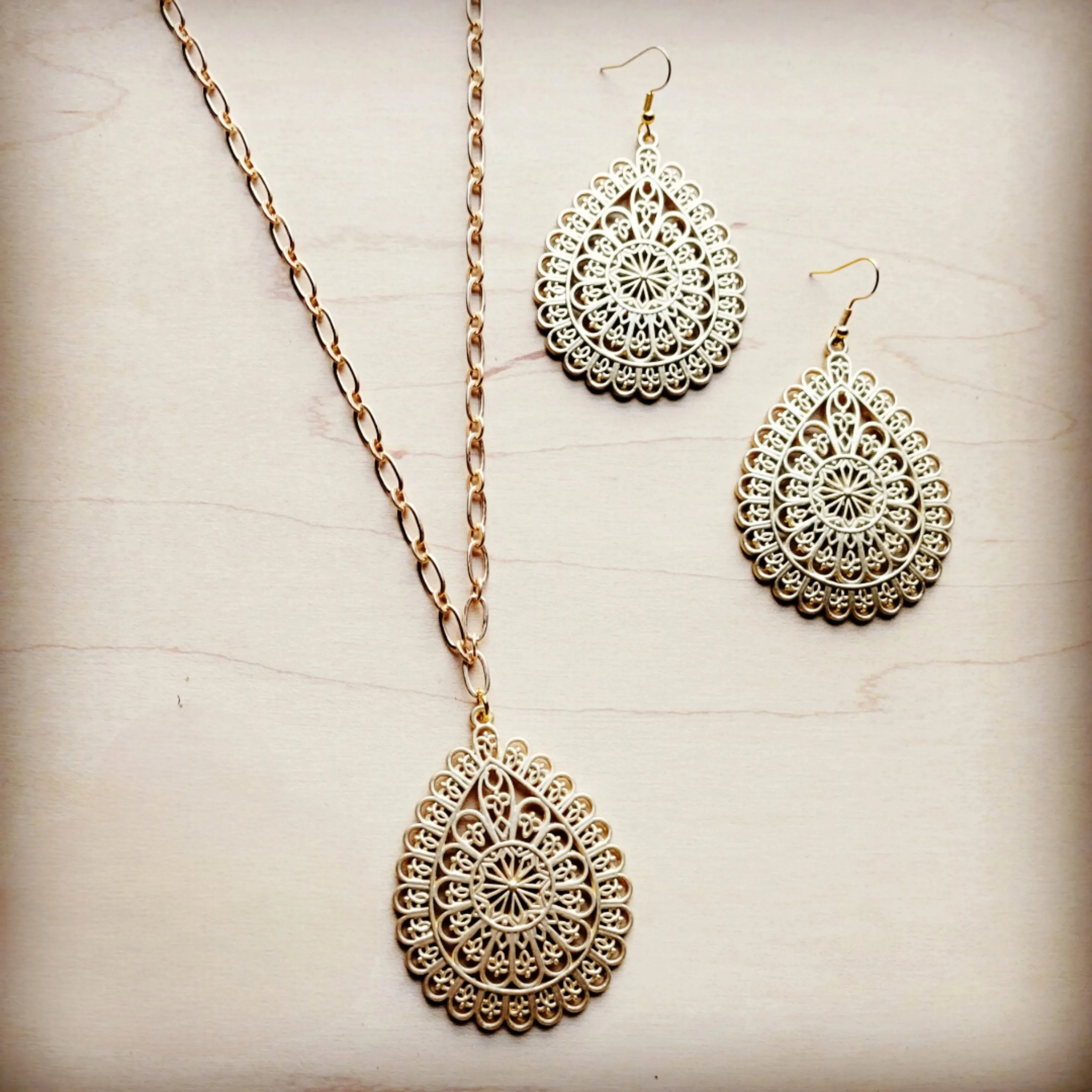 Matte Gold Filigree Necklace & Earring Set